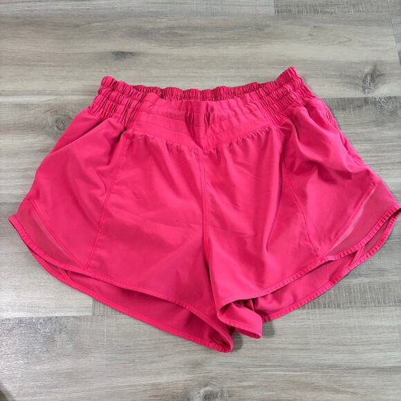 Lululemon Hotty Hot High-Rise Lined Short 2.5" Lip Gloss Pink Women Size 6 - Picture 1 of 4